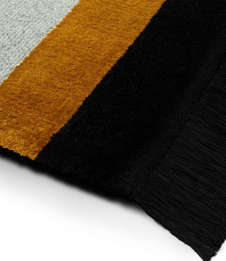 Antelope Area Rug - with Wool and Silk and a Geometric Pattern - Home'Society