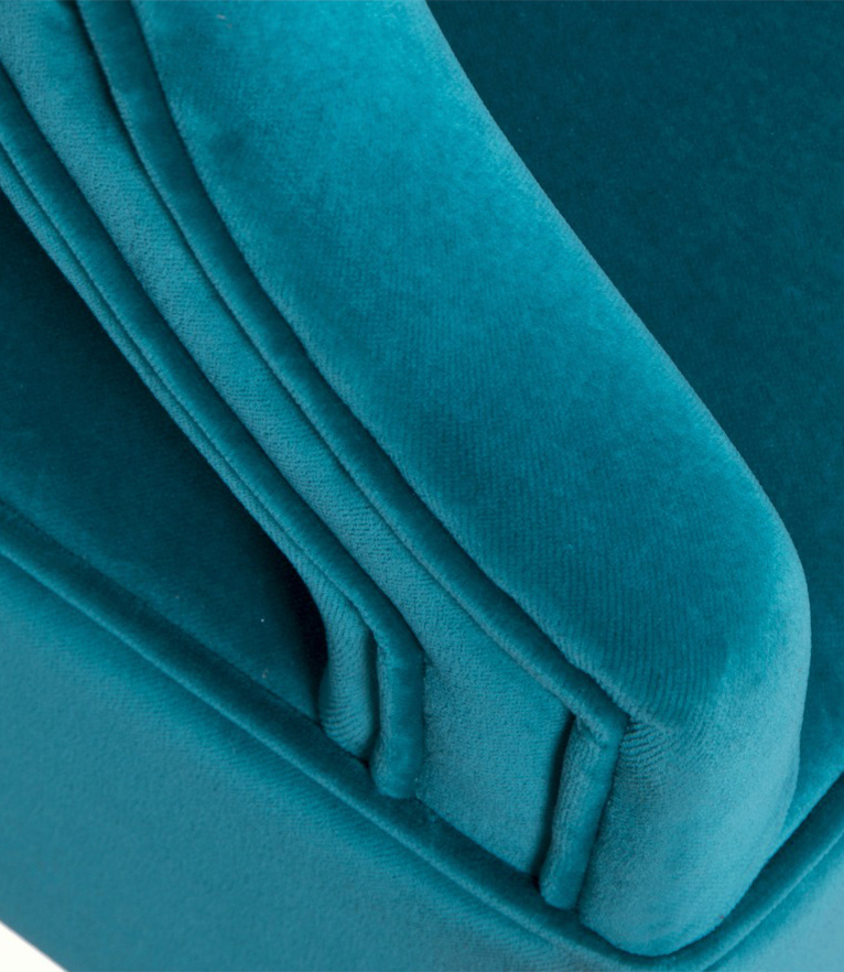 Cayo Armchair – Elegant Accent Chair in Blue Sapphire Cotton Velvet - Home'Society