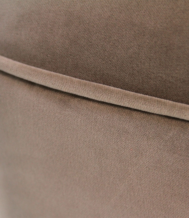 Oka Armchair - Fully UpholsteredIn Velvet With A Modern Design - Home'Society