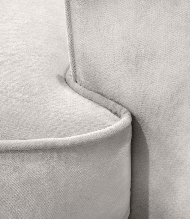 Pearl Round Three Sofa - Fully Upholstered In Velvet With A Modern Design - Home'Society