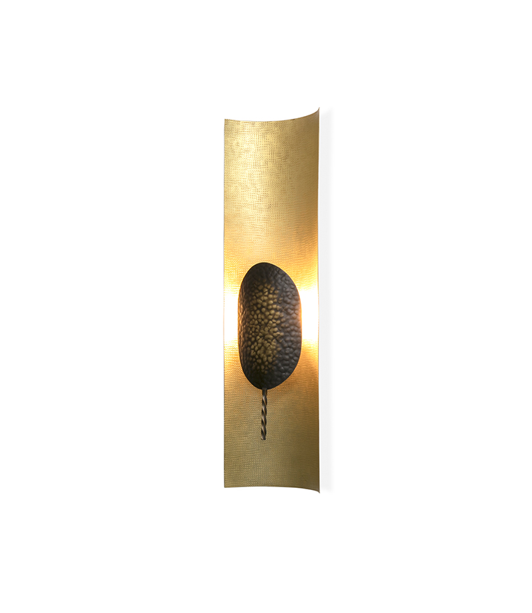 Panji Wall Light - Hammered Brass with Matte Varnish Modern Contemporary - Home'Society