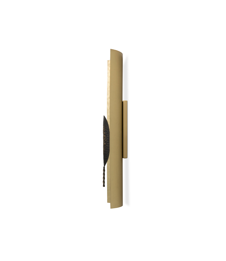 Panji Wall Light - Hammered Brass with Matte Varnish Modern Contemporary - Home'Society
