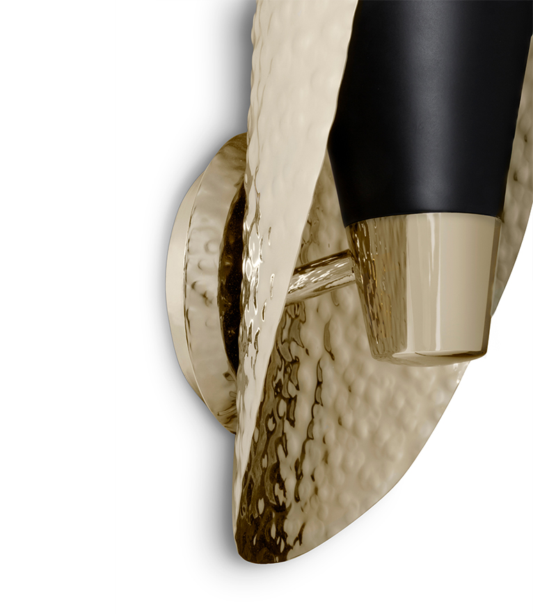 Aruna Wall Ligh - in Hammered Gold Brass and Matte Lacquer Modern Contemporary - Home'Society