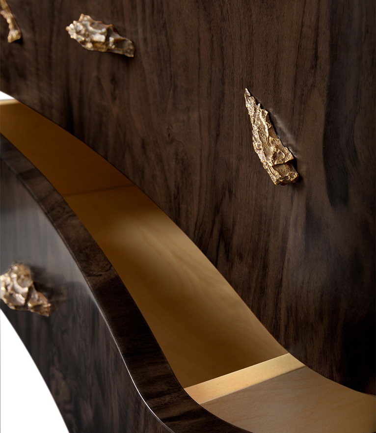 Baraka Nightstand - In Walnut Root Veneer With A Nature Inspired Details - Home'Society