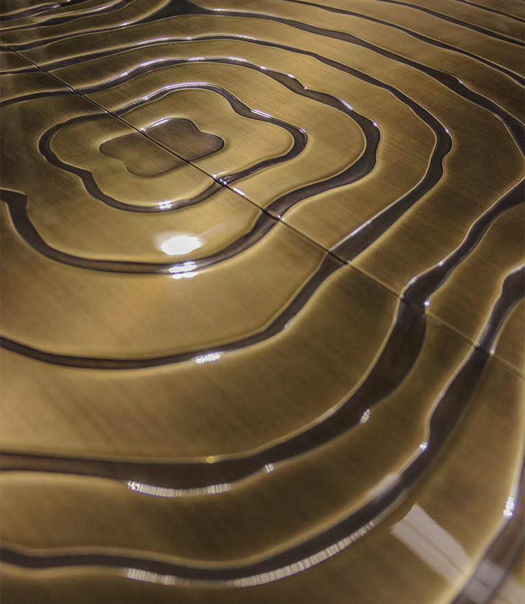 Fortuna Dining Table - With Exclusive Gold Brass Features - Home'Society