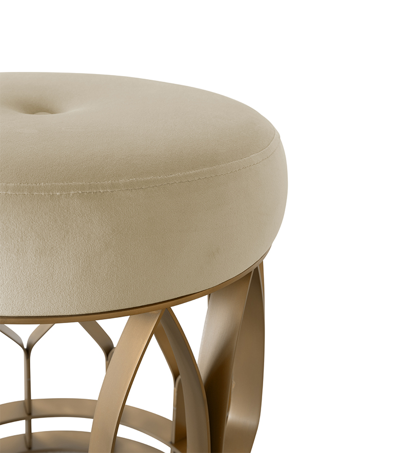 Mecca Stool - A Luxurious Seating Inspired by Tradition - Home'Society
